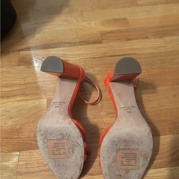 Kate Spade Bold Red Heels with Bow - Picture 4 of 4